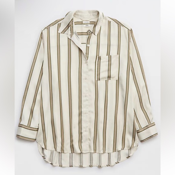 Satin button up pajama shirt EUC - Picture 3 of 8